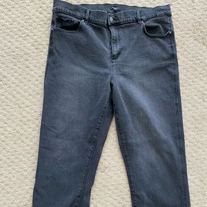Ann Taylor Factory black ankle length jeans size 14